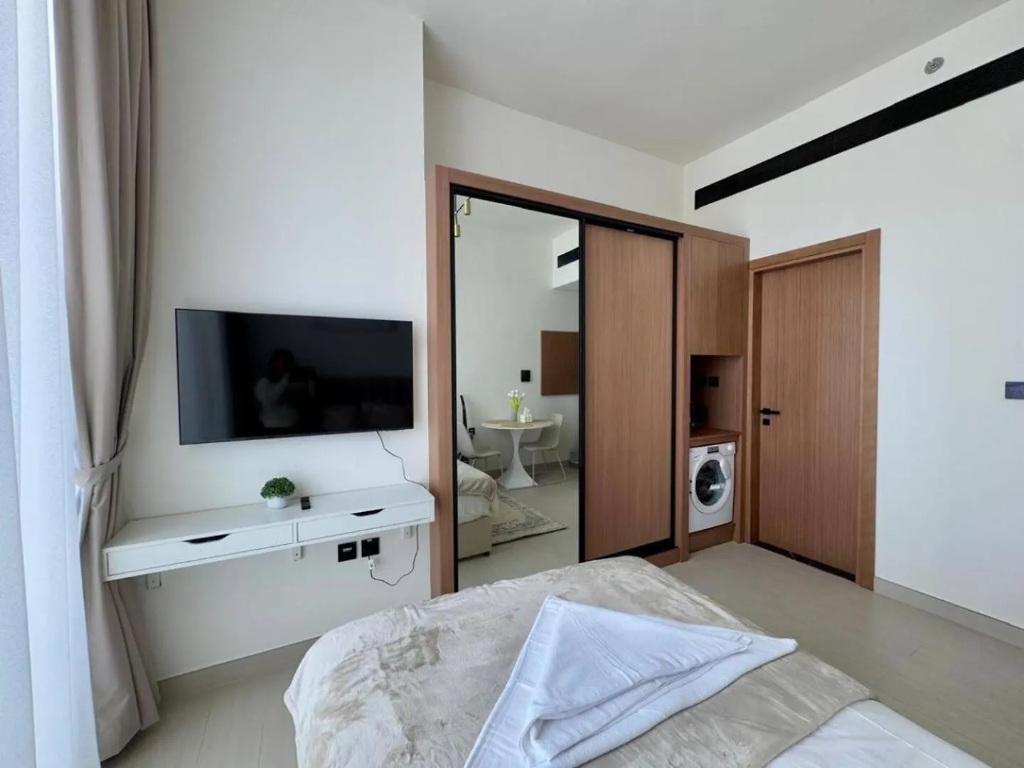 Charming Studio Apt In Jvc With Balcony Dubai